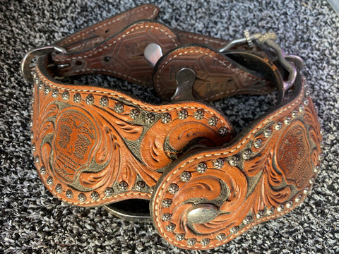 Skull Spur Straps with Bumper Spurs