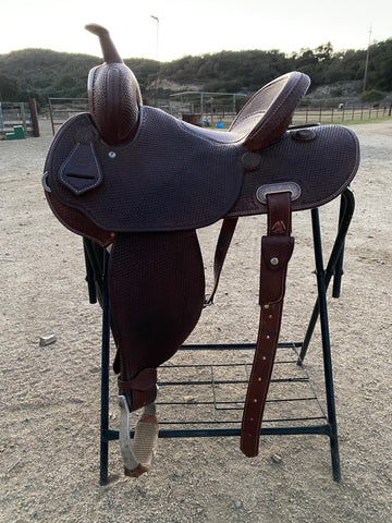 13.5” Python Burns Barrel Saddle Slightly Used